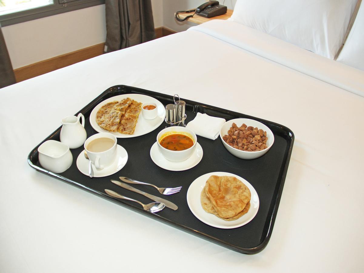 Hotel Shree Vinayak Palace Bhopal Bagian luar foto